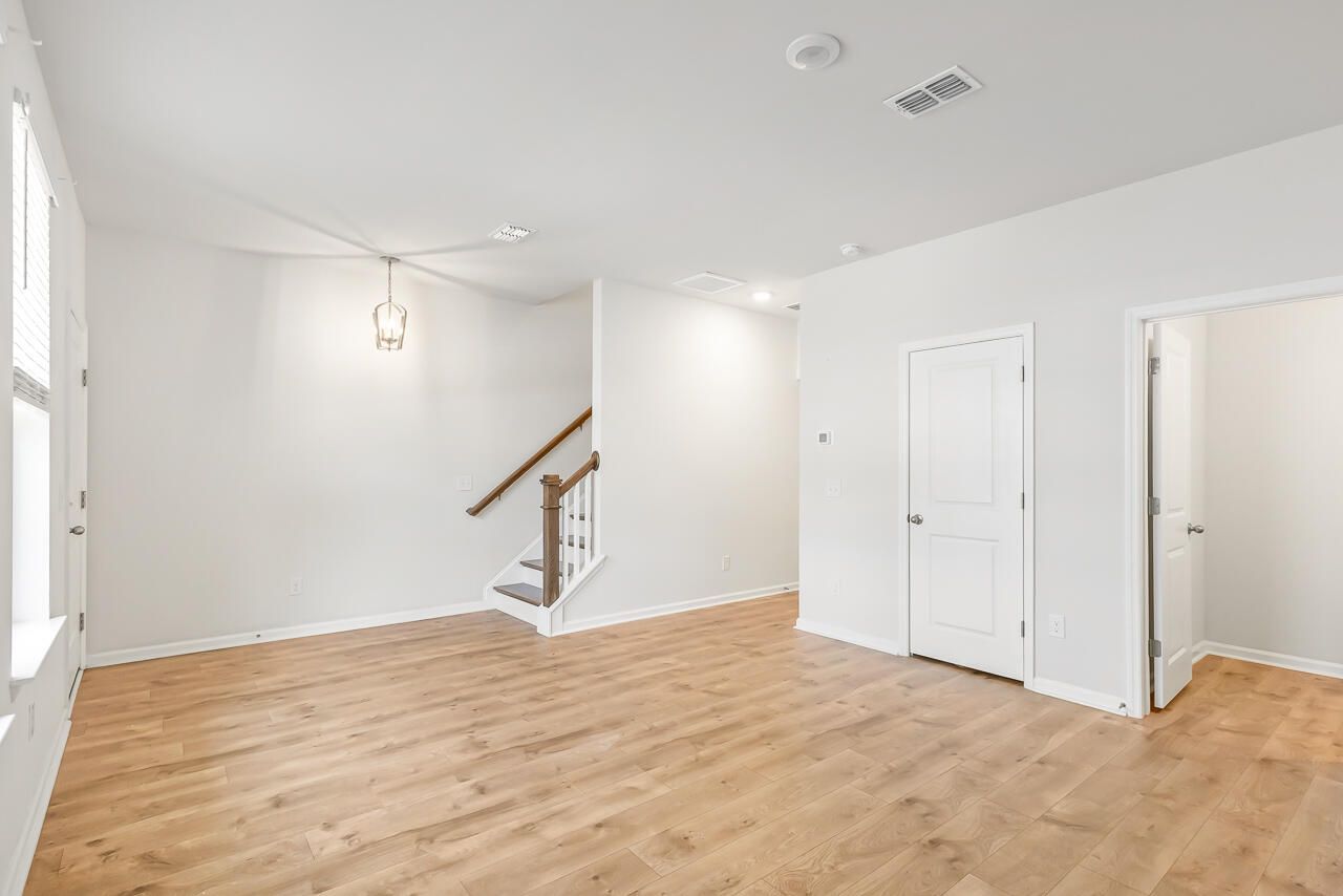 306 Pathfinder Way Photo 12