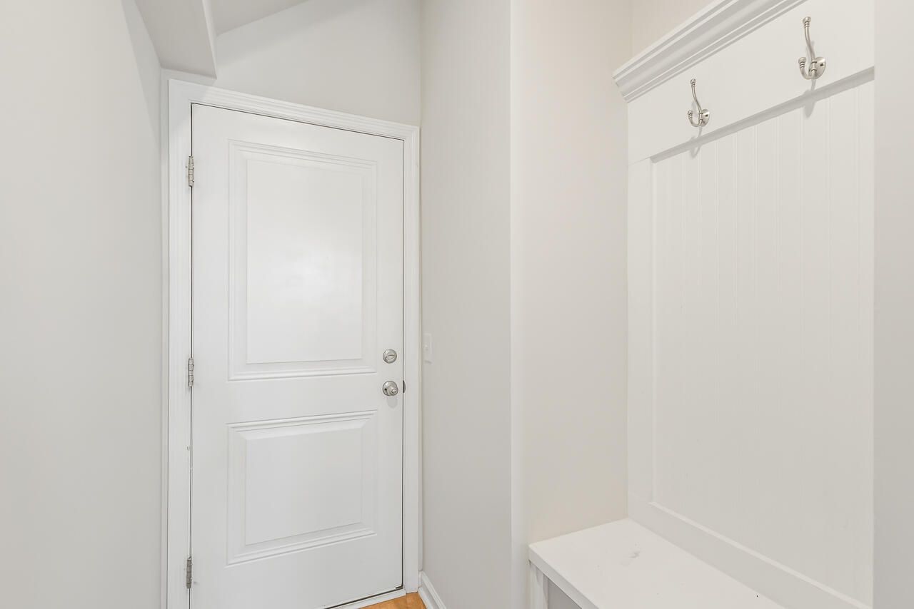 306 Pathfinder Way Photo 17