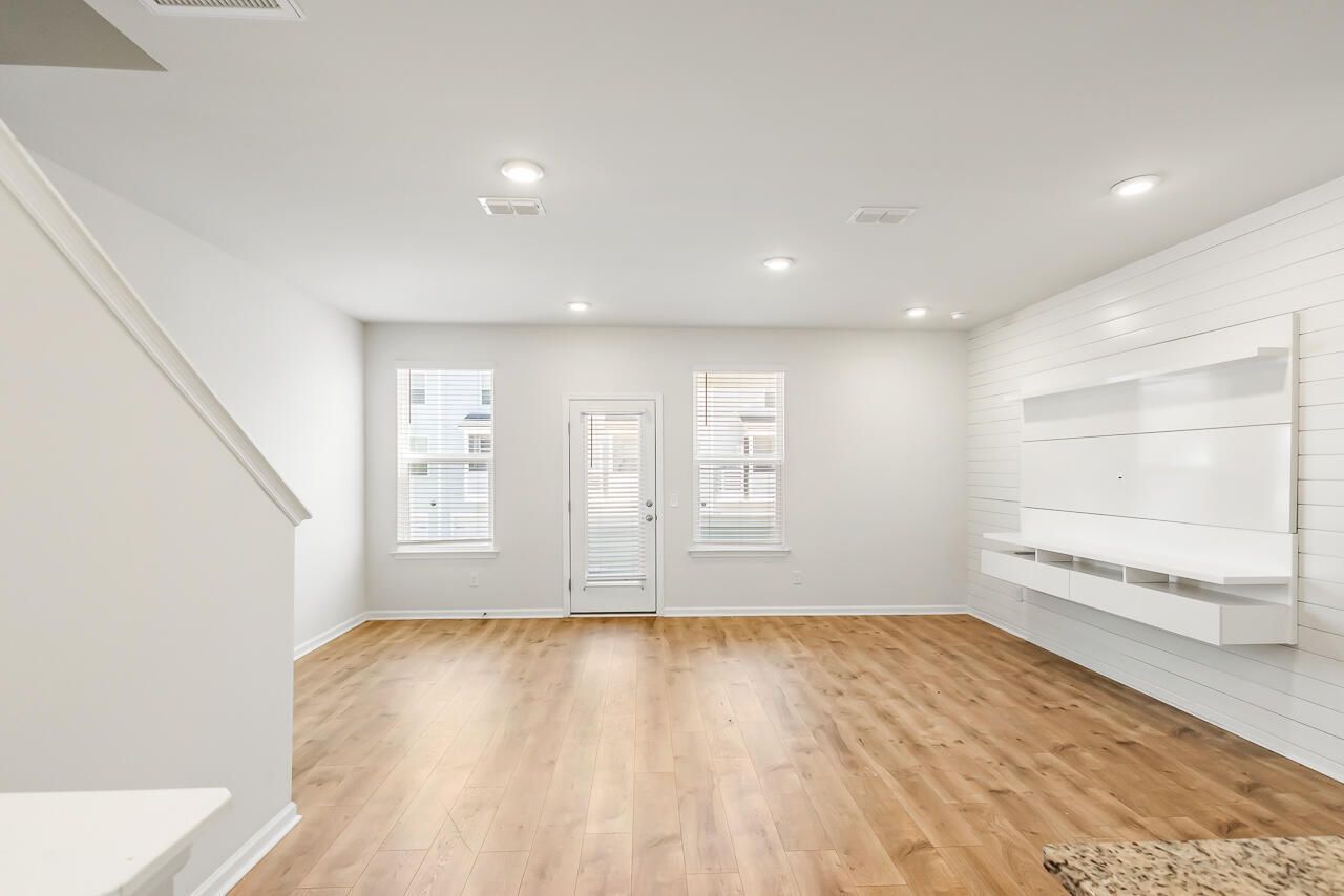 306 Pathfinder Way Photo 25