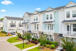 306 Pathfinder Way photo 4