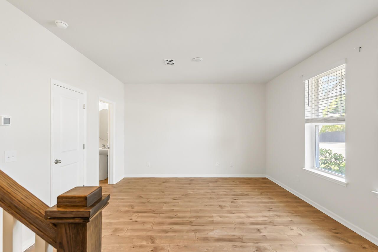 306 Pathfinder Way Photo 9