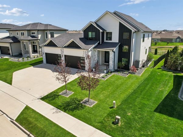 17636 Aurora Drive, Clive, IA 50325