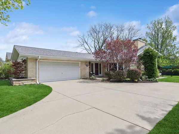 611 50th Place , Western Springs, IL 60558