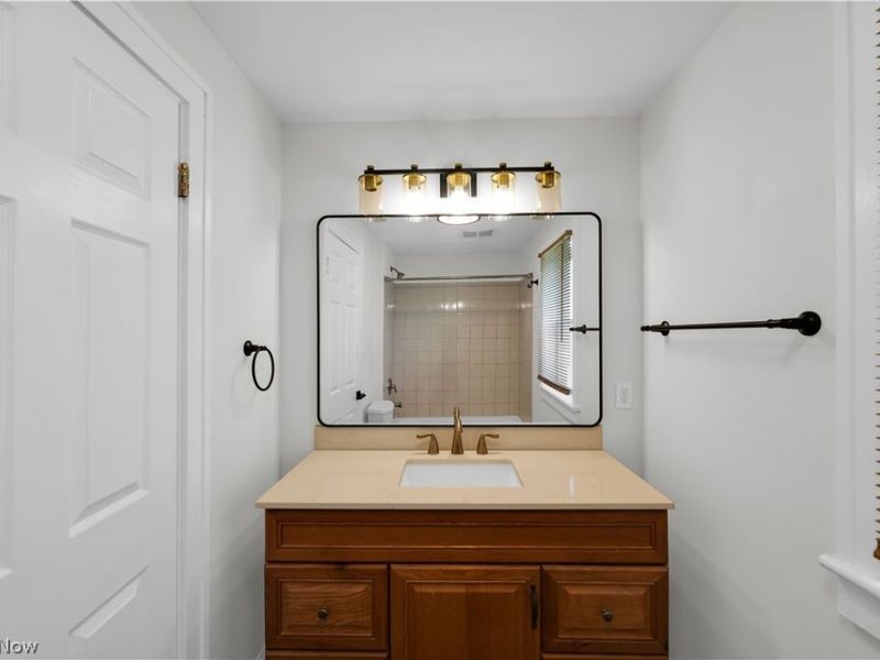 17303 Invermere Avenue, Cleveland, OH 44128 Photo 25