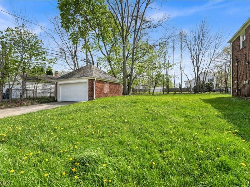 17303 Invermere Avenue, Cleveland, OH 44128 Photo 43