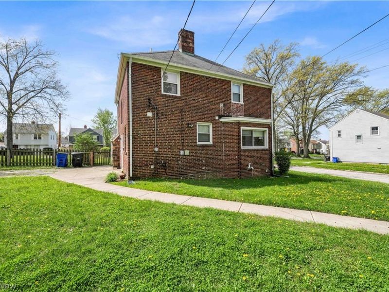 17303 Invermere Avenue, Cleveland, OH 44128 Photo 49