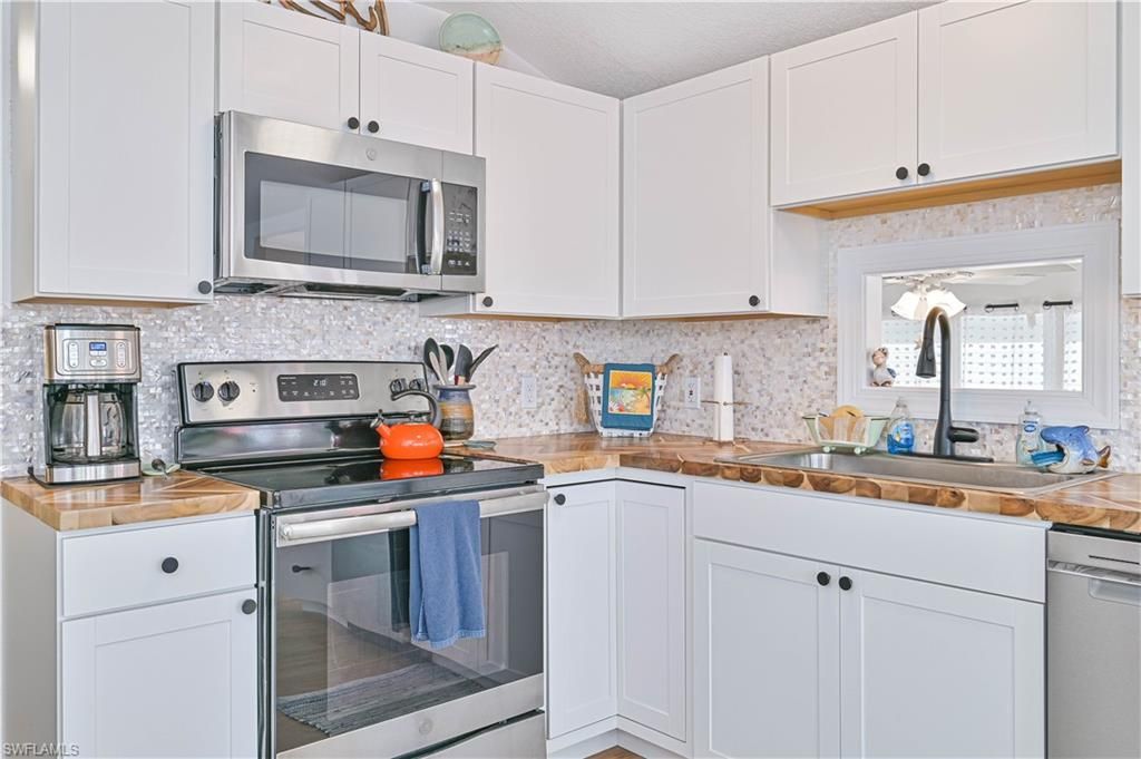 17029 Puppy Dog Dr, Fort Myers, FL 33908 Photo