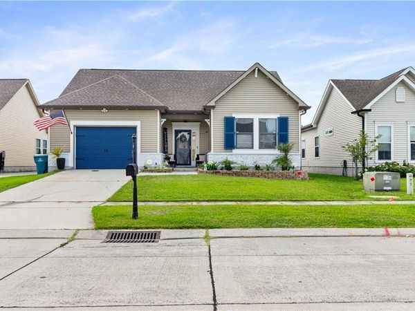 2624 CEDAR CREEK Street , Marrero, LA 70072