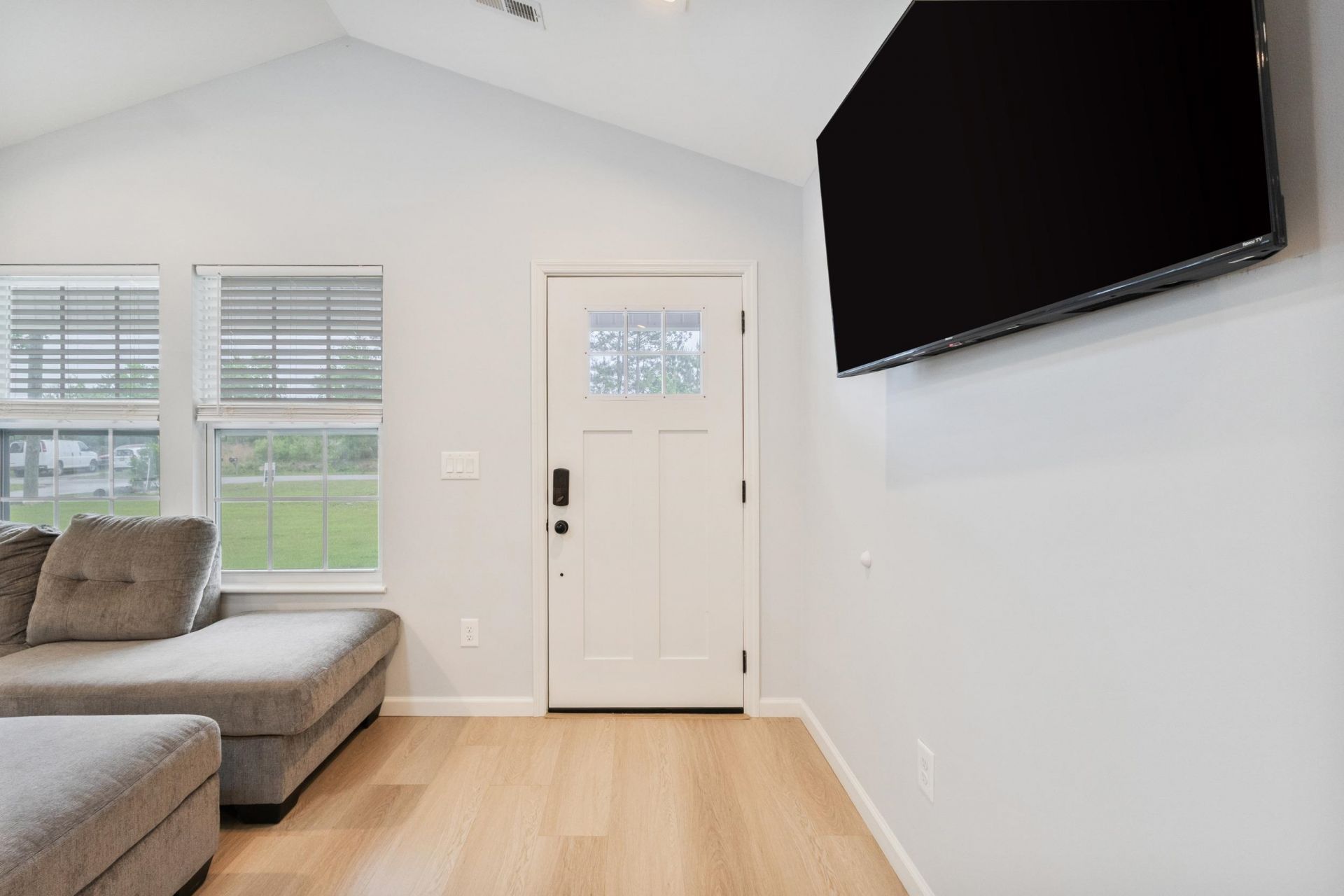 395 Pine Oaks Farm Rd. Photo 10