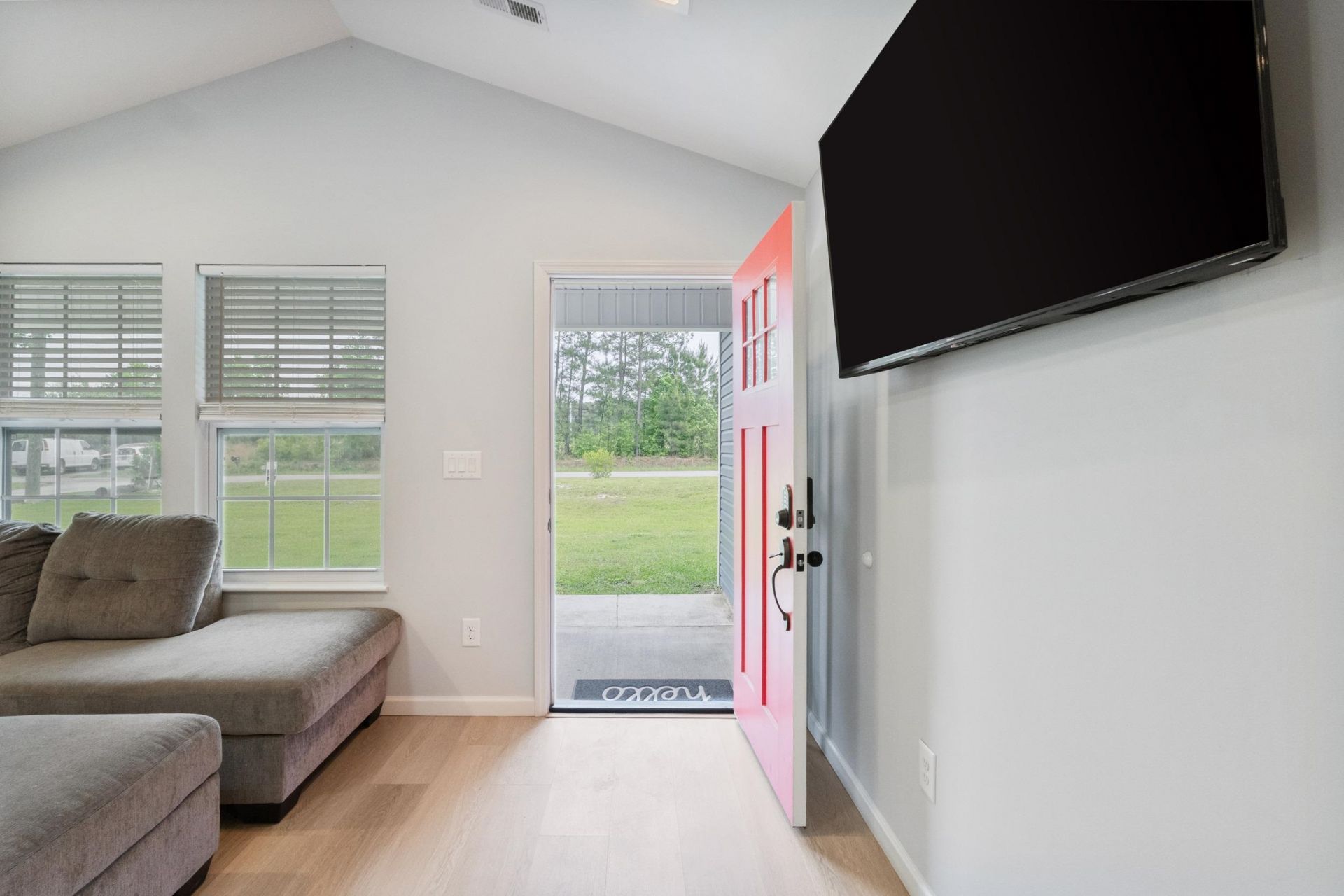 395 Pine Oaks Farm Rd. Photo 11