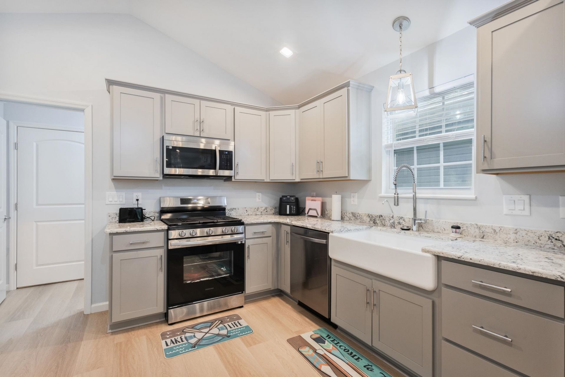 395 Pine Oaks Farm Rd. Photo 23