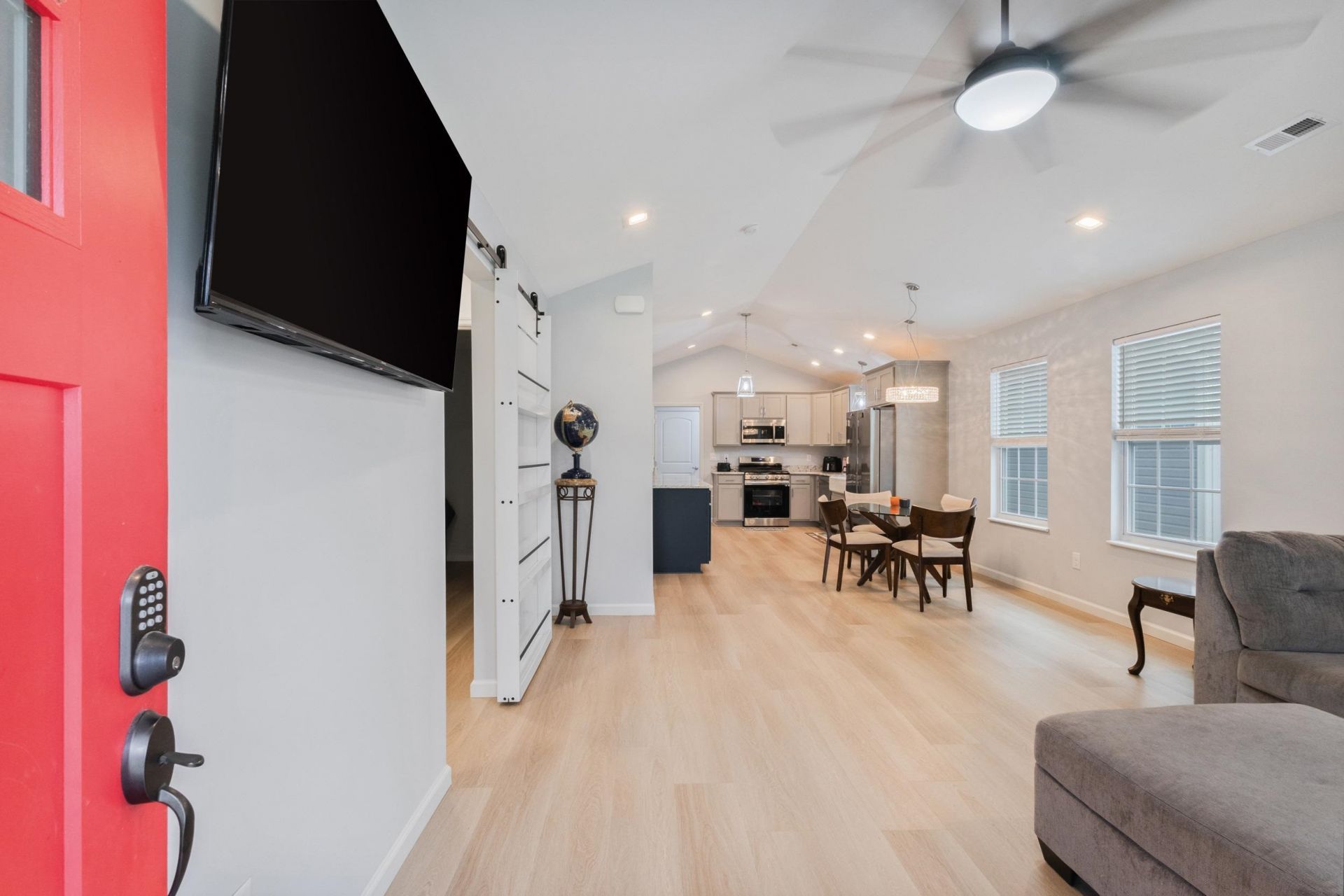 395 Pine Oaks Farm Rd. Photo 8