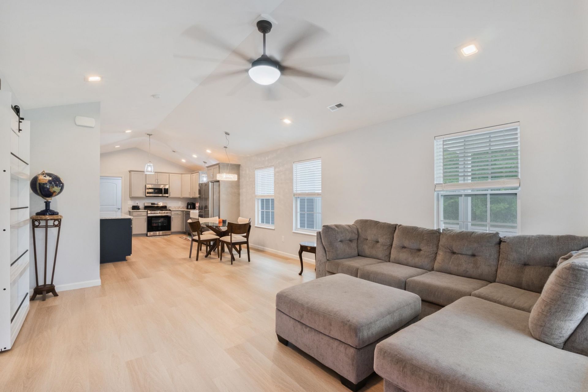 395 Pine Oaks Farm Rd. Photo 9