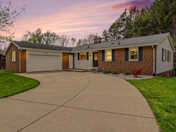 6736 Pleasantview Drive, Portage, MI 49024