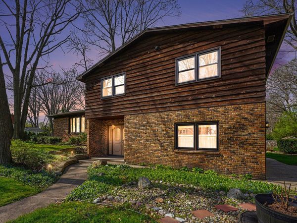 1510 Greenview Avenue, Portage, MI 49024