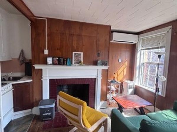 85 Phillips St., Unit 7, Boston, MA 02114