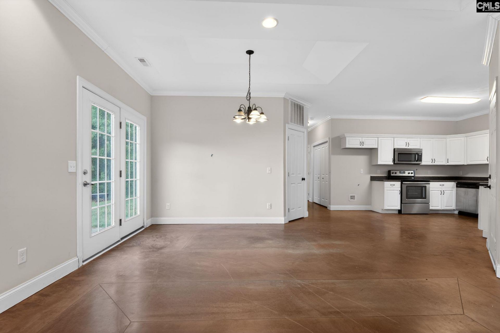 112 Dundee Court Photo 10