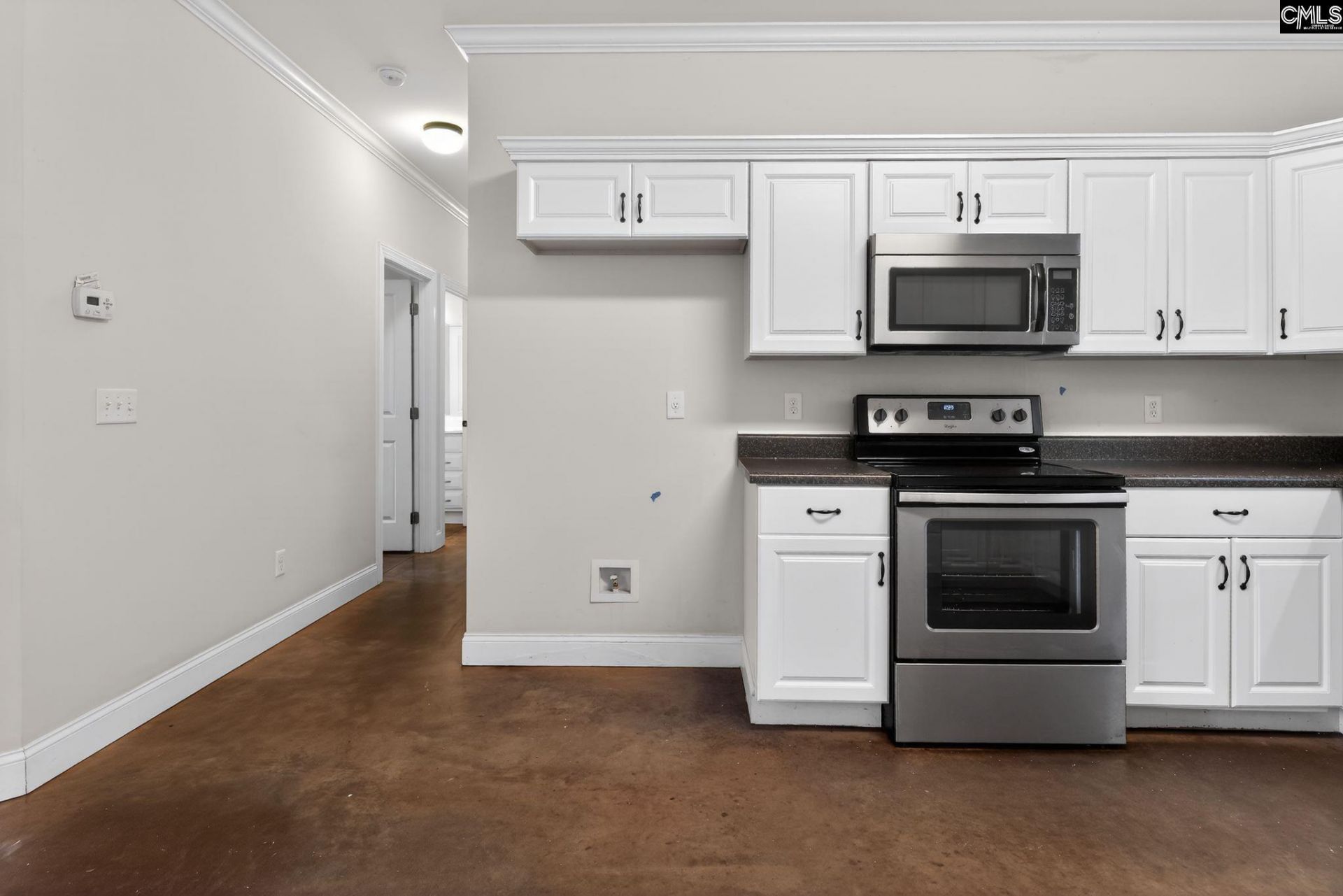 112 Dundee Court Photo 13
