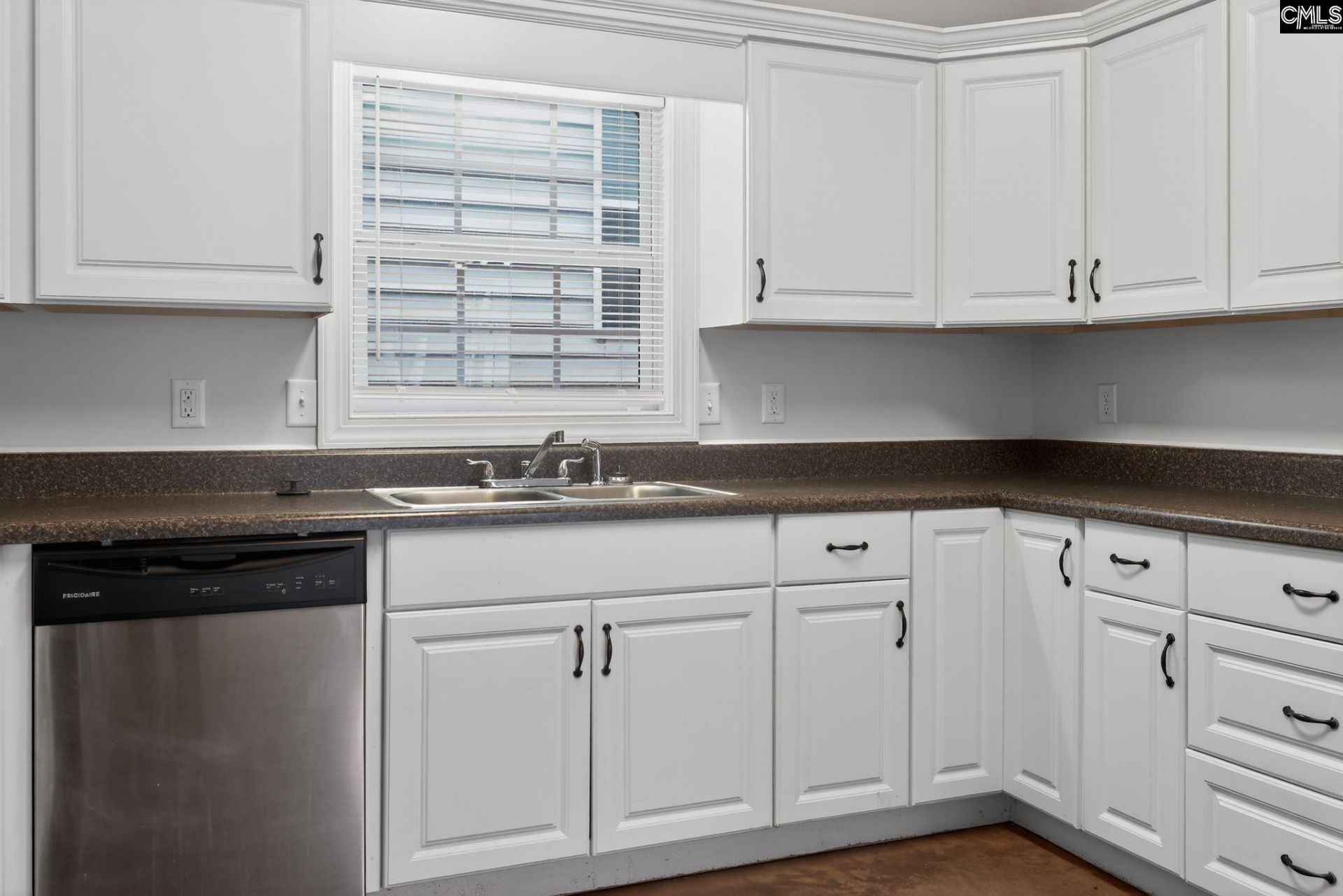 112 Dundee Court Photo 14