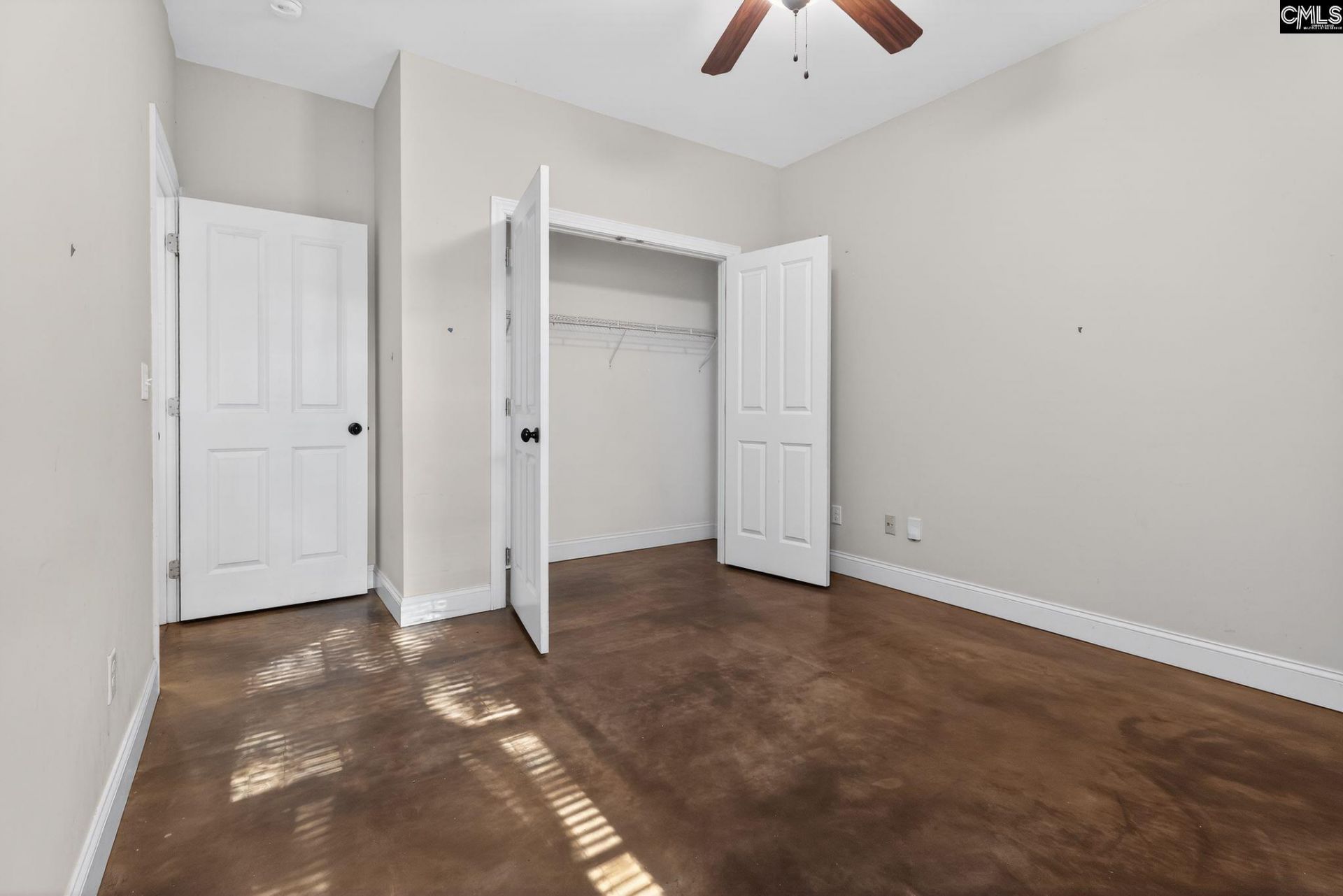 112 Dundee Court Photo 22