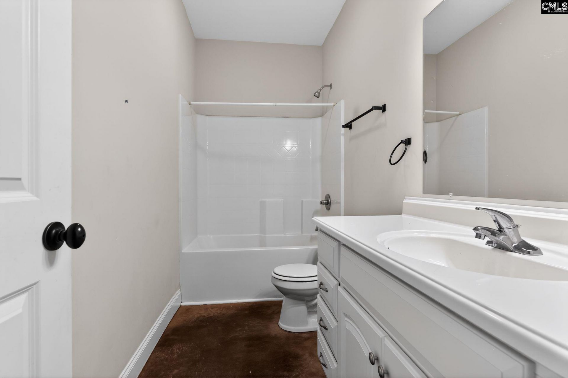 112 Dundee Court Photo 26