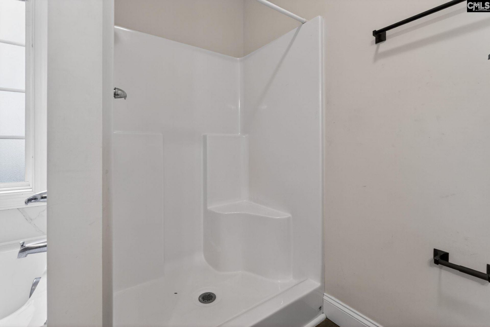 112 Dundee Court Photo 28