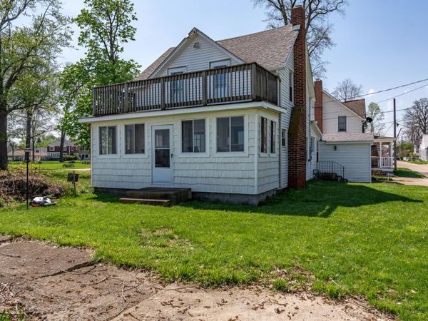 16 Oakwood Avenue, Huron, OH 44839