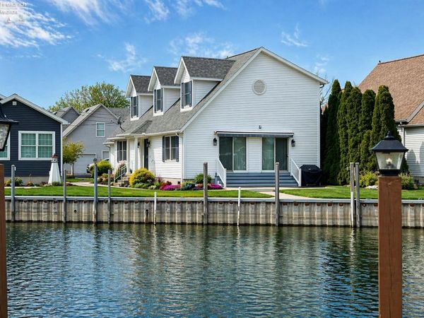 1541 N Anchor, Port Clinton, OH 43452