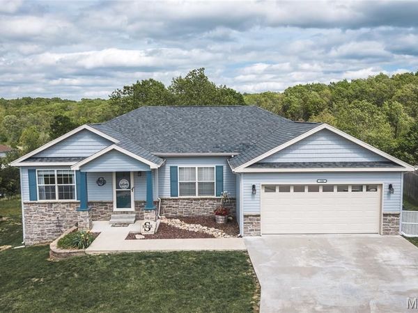 106 Sandstone Drive, St Robert, MO 65584