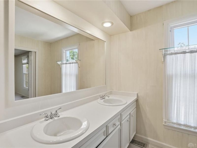 2 Nicholson Court, Washington Township, OH 45459 Photo 24