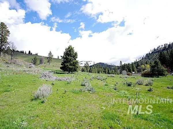 2264 Private Road 1, Cambridge, ID 83672