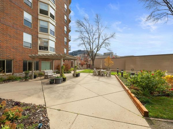 1425 W 28th Street W, Unit 218, Minneapolis, MN 55408