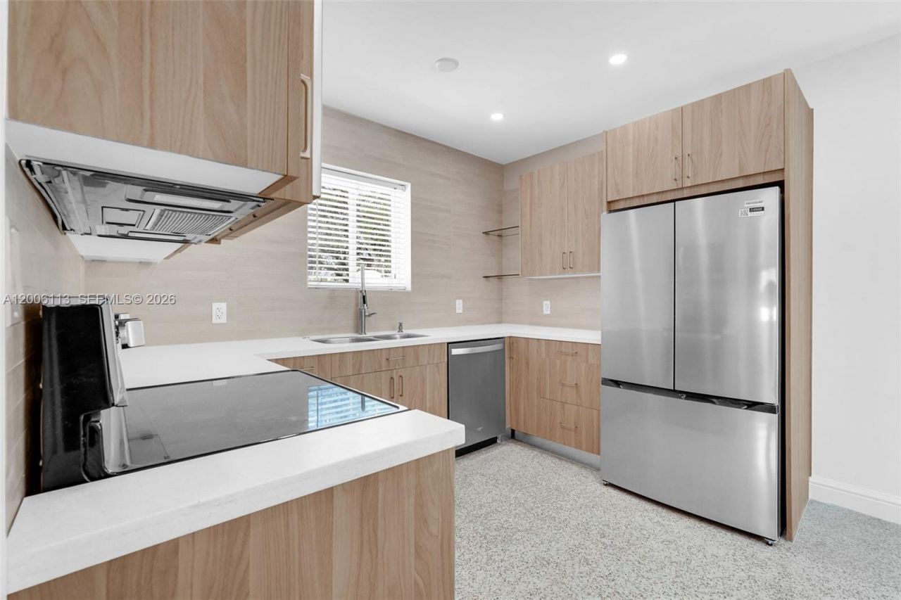 2 NW 89th St , El Portal, FL 33150 Photo