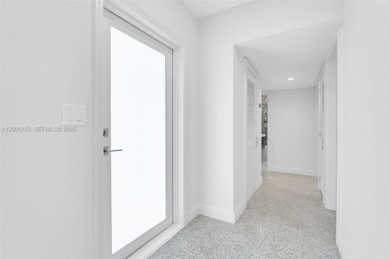 2 NW 89th St, El Portal, FL 33150 Photo