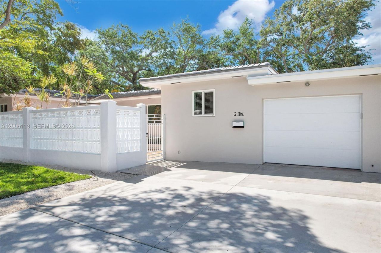 2 NW 89th St , El Portal, FL 33150 Photo