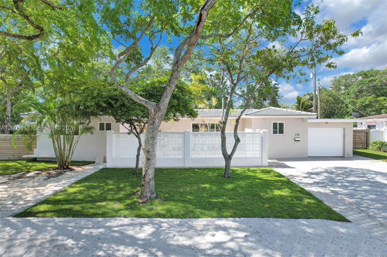 2 NW 89th St, El Portal, FL 33150 Photo