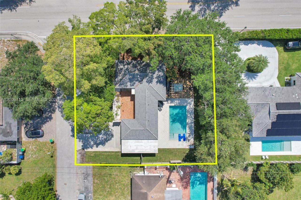 2 NW 89th St, El Portal, FL 33150 Photo