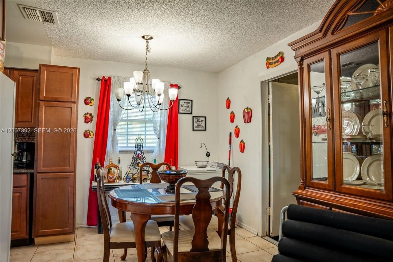 6924 Holly Creek Rd , Orlando, FL 32798 Photo