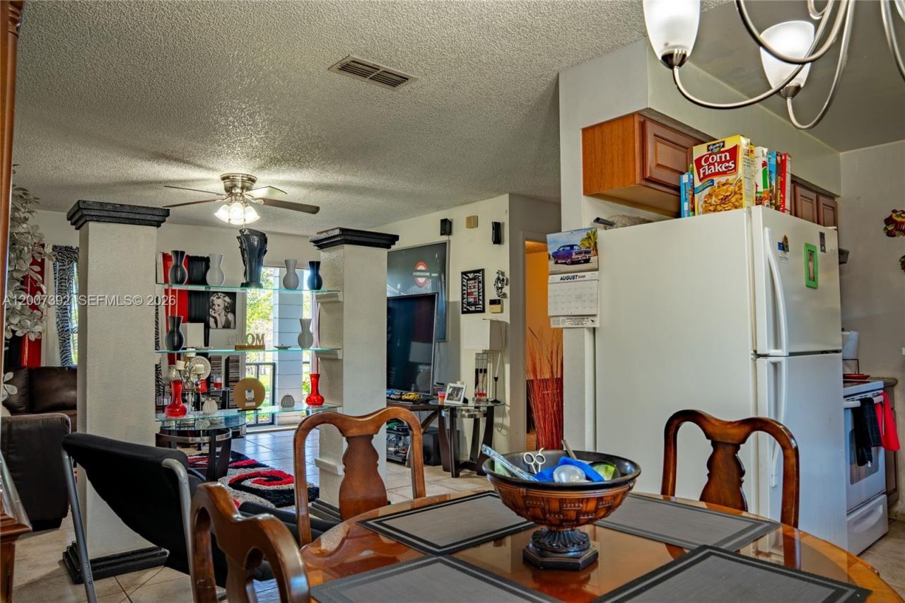 6924 Holly Creek Rd , Orlando, FL 32798 Photo