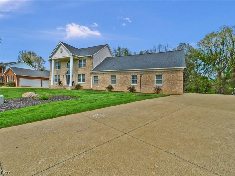 6172 Margate Avenue NW, Canton, OH 44718 Photo 2