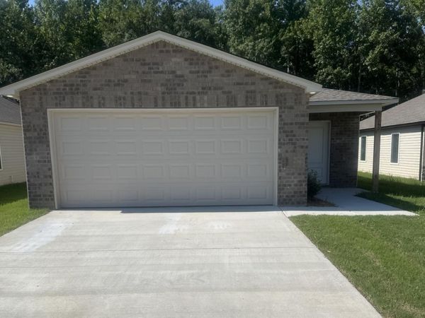 142 Jonathan Drive, Maumelle, AR 72113