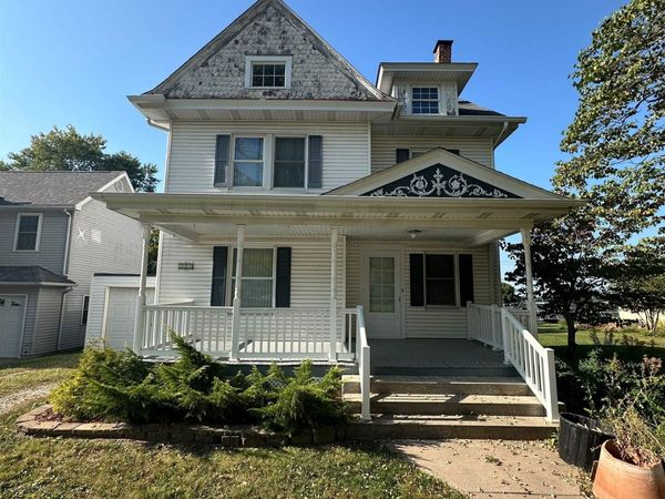 381 E 3rd Street, Dallas City, IL 62330