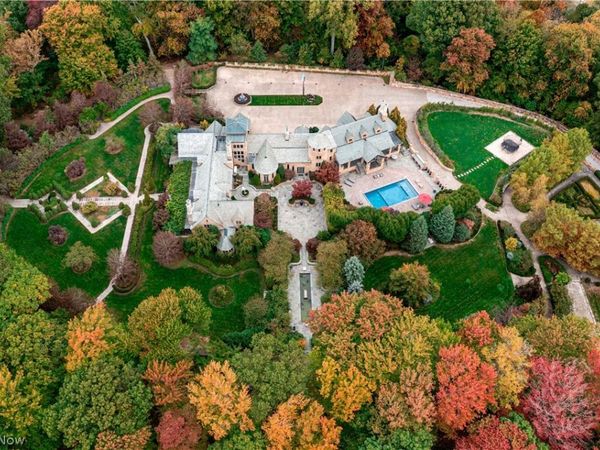 8900 Eagle Road, Kirtland, OH 44094