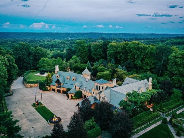 8900 Eagle Road, Kirtland, OH 44094