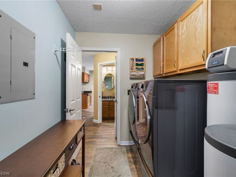 1995-1997 Rolling Meadows Lane, Akron, OH 44312 Photo 19