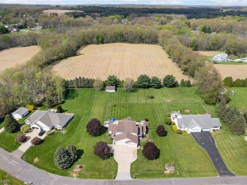 1995-1997 Rolling Meadows Lane, Akron, OH 44312 Photo 2