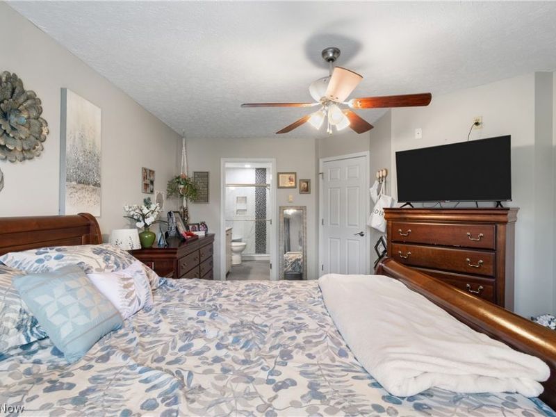 1995-1997 Rolling Meadows Lane, Akron, OH 44312 Photo 22