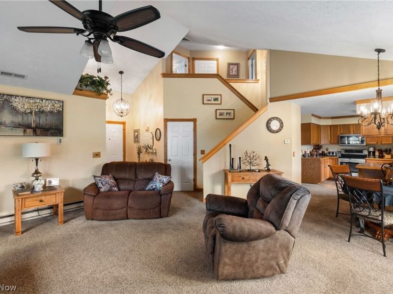 1995-1997 Rolling Meadows Lane, Akron, OH 44312 Photo 33