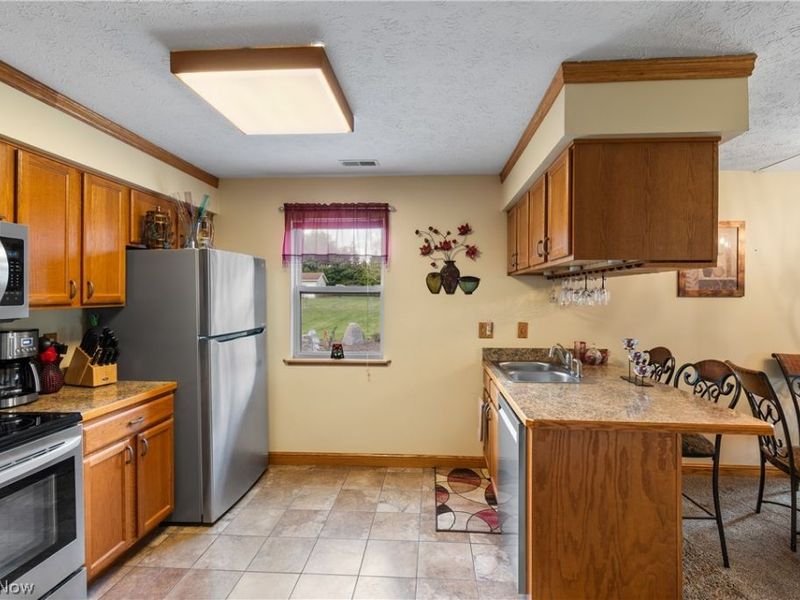 1995-1997 Rolling Meadows Lane, Akron, OH 44312 Photo 36