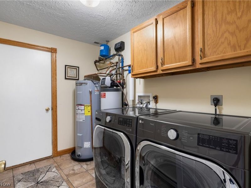 1995-1997 Rolling Meadows Lane, Akron, OH 44312 Photo 40